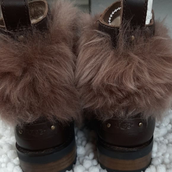 NWT UGG Otelia Genuine Shearling Booties Sz 5.5 - Picture 5 of 8